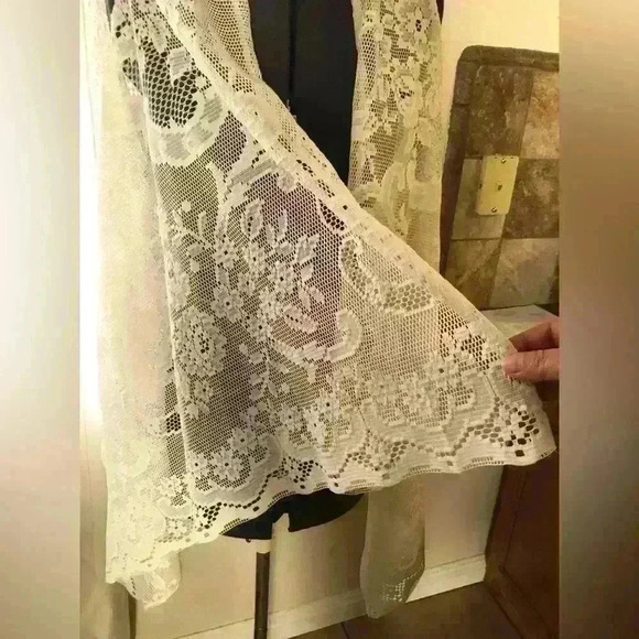 Handmade Vtg fabric lace poncho shrug Women S-Large? - Picture 4 of 9